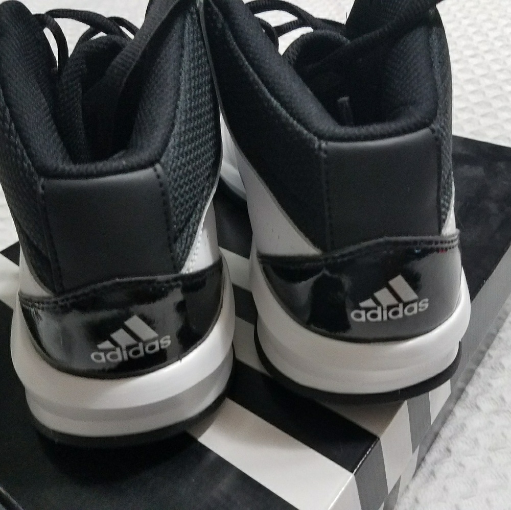 Adidas - Picture 2 of 4
